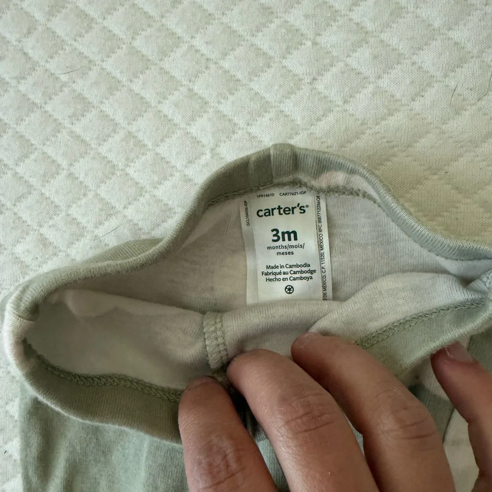 Great Condition! Carter's Cream Baby Top with Cloud Design, 3 Months